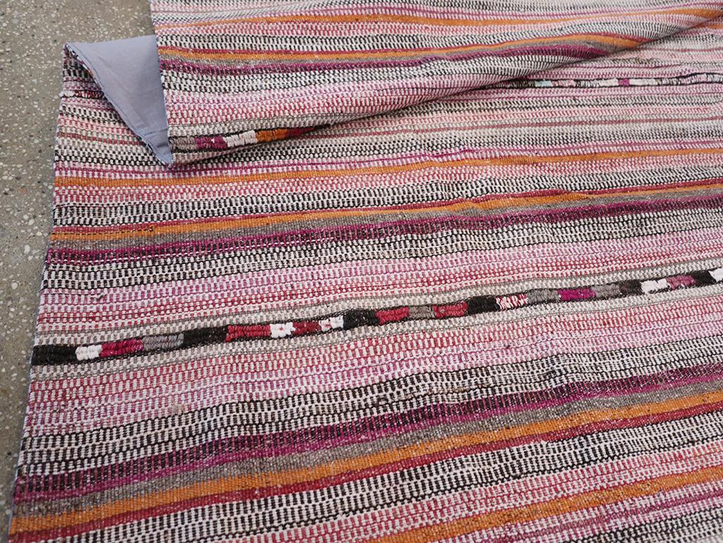 Tappeto persiano a trama piatta Rug & Kilim della metà del XX secolo in vendita 2