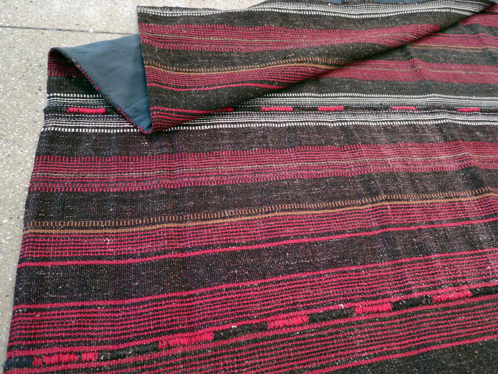 Mid-20th Century Persian Flatweave Kilim Accent Rug in vendita 1