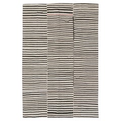 Tapis persan Kilim à tissage plat du milieu du 20e siècle