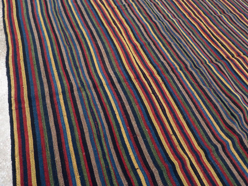 Persiano Mid-20th Century Persian Flatweave Kilim Gallery Carpet in vendita