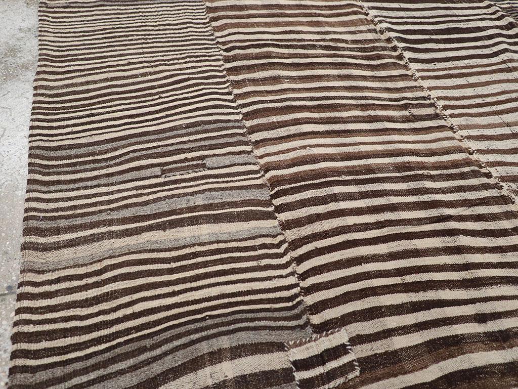 Persiano Tappeto persiano a trama piatta Kilim Gallery della metà del XX secolo in vendita