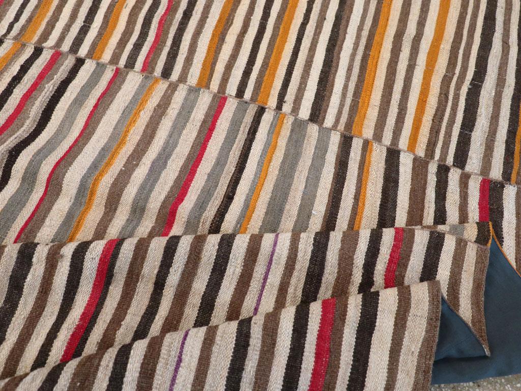 Mid-20th Century Persian Flatweave Kilim Gallery Carpet (20. Jahrhundert) im Angebot