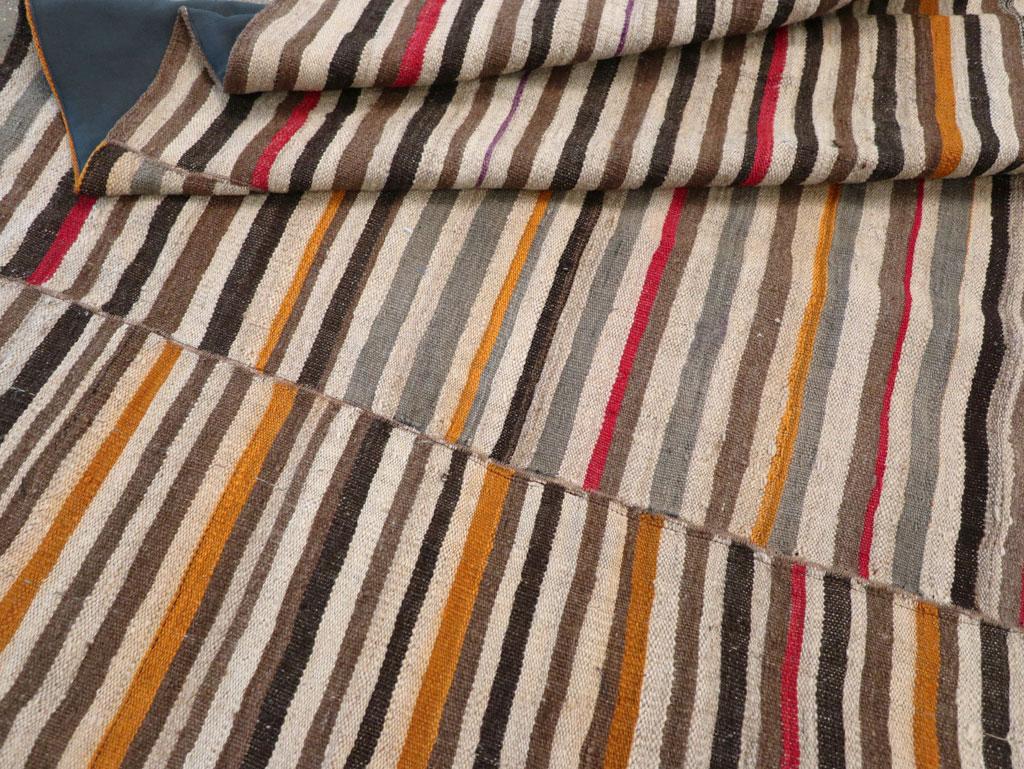 Mid-20th Century Persian Flatweave Kilim Gallery Carpet (Wolle) im Angebot