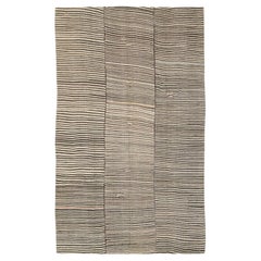 Tapis de galerie Kilim persan tissé à plat du milieu du 20e siècle
