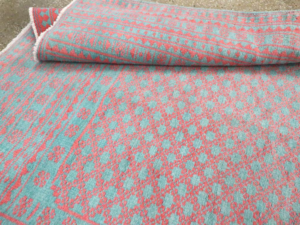 Mitte des 20. Jahrhunderts Persisch Flachgewebe Kilim Reversible Akzent Teppich im Zustand „Hervorragend“ im Angebot in New York, NY