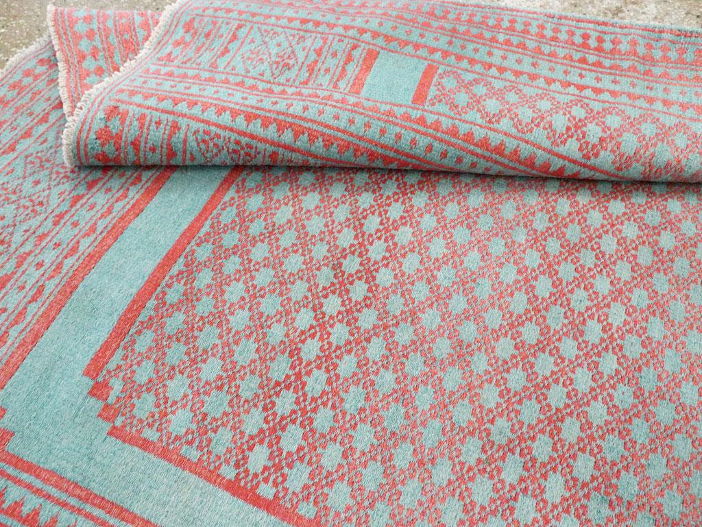 Mitte des 20. Jahrhunderts Persisch Flachgewebe Kilim Reversible Akzent Teppich im Zustand „Hervorragend“ im Angebot in New York, NY