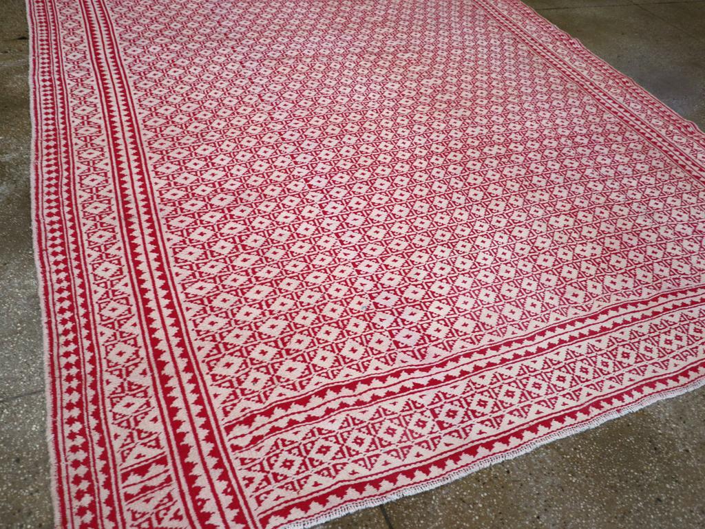 XX secolo Tappeto persiano a trama piatta Kilim della metà del 20° secolo, dimensioni della stanza in vendita