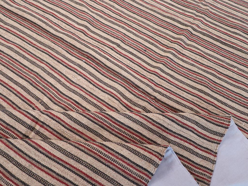 Laine Tapis Kilim persan à tissage plat du milieu du 20e siècle en vente