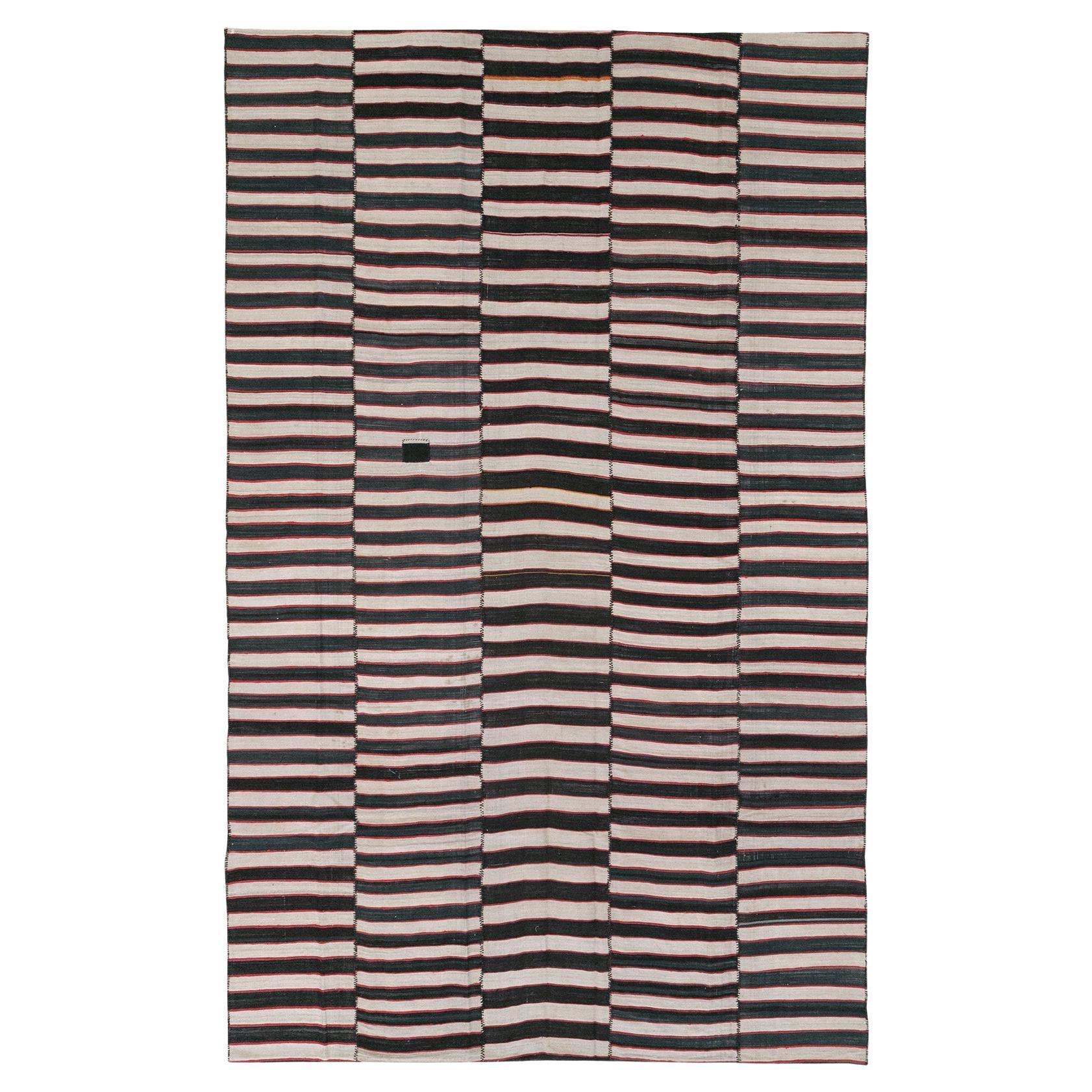 Mitte des 20. Jahrhunderts Persischer Flachgewebe-Kilim Teppich in Raumgröße
