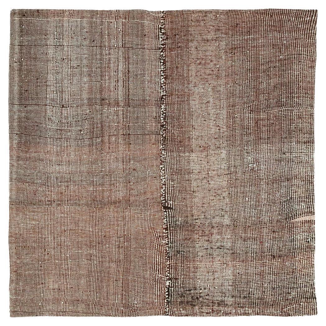 Tappeto persiano a trama piatta Rug & Kilim quadrato della metà del XX secolo