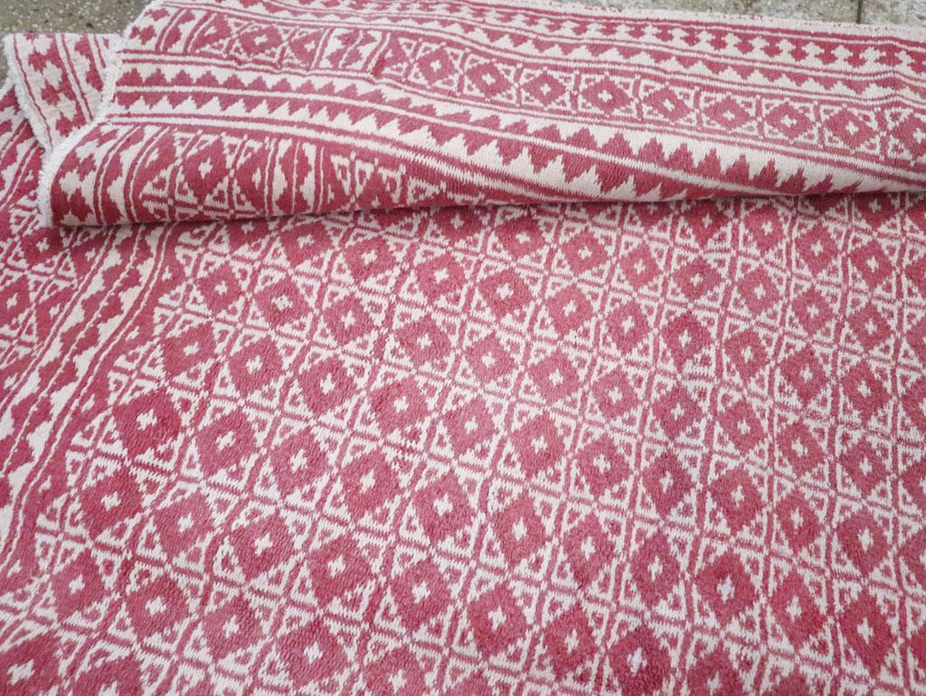 Tappeto persiano a trama piatta reversibile della metà del 20° secolo & Rug & Kilim In condizioni ottime in vendita a New York, NY