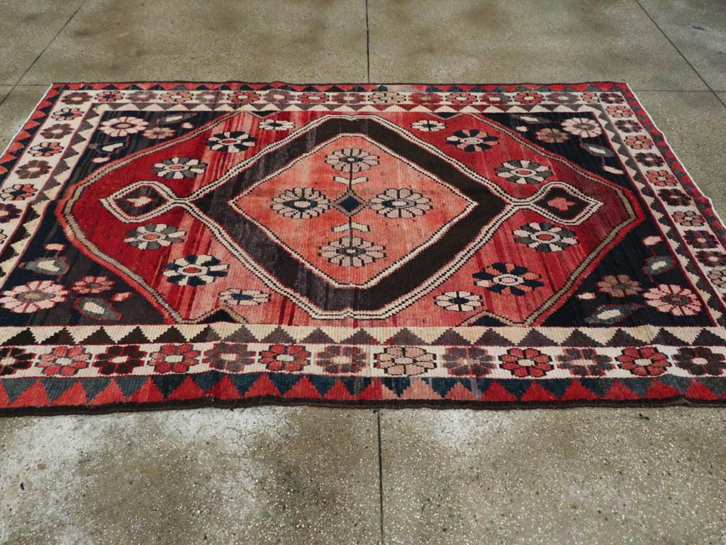 Alfombra persa Gabbeh de mediados del siglo XX Persa en venta
