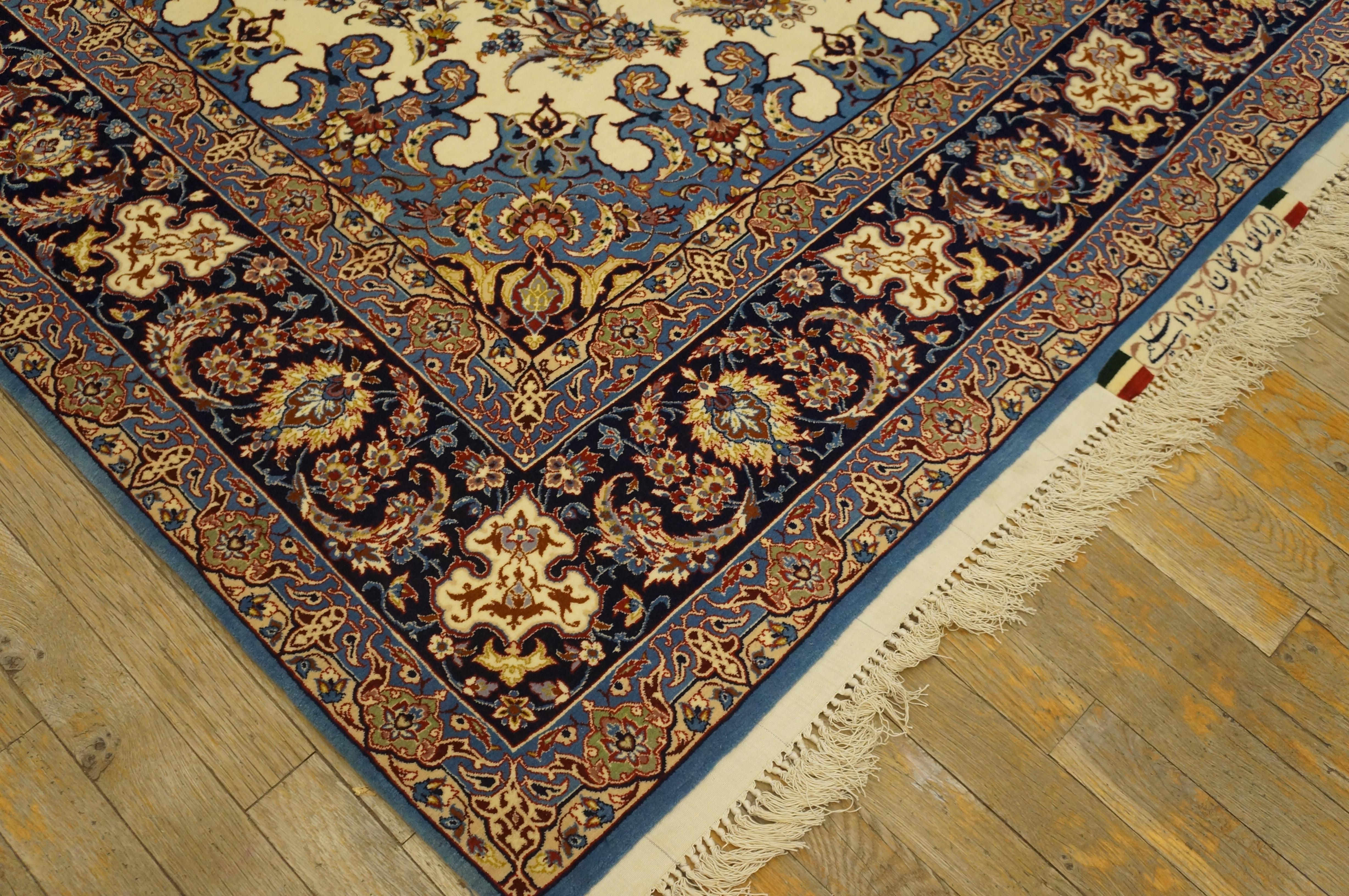Mid-20th Century Persian Isfahan Carpet In Good Condition In New York, NY