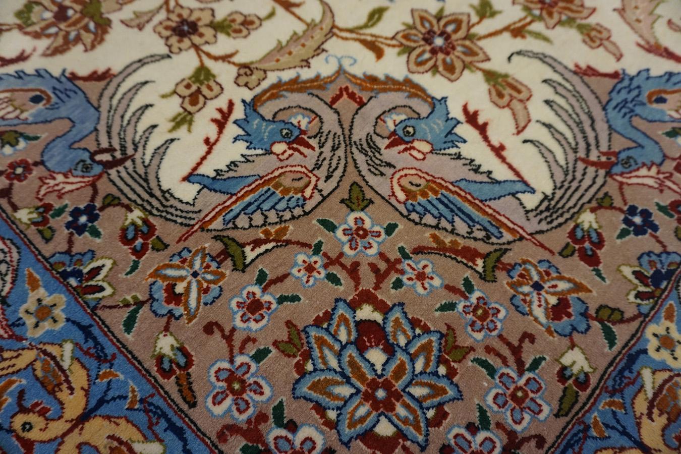 Mid 20th Century Persian Isfahan Carpet ( 4'11