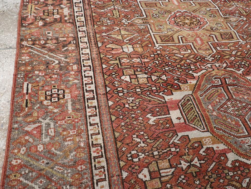 Alfombra de acento persa Karajeh de mediados del siglo XX Tribal en venta