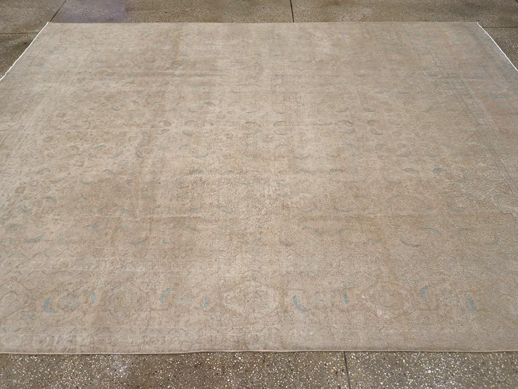 Mid-20th Century Persian Mahal Accent Carpet (Persisch) im Angebot