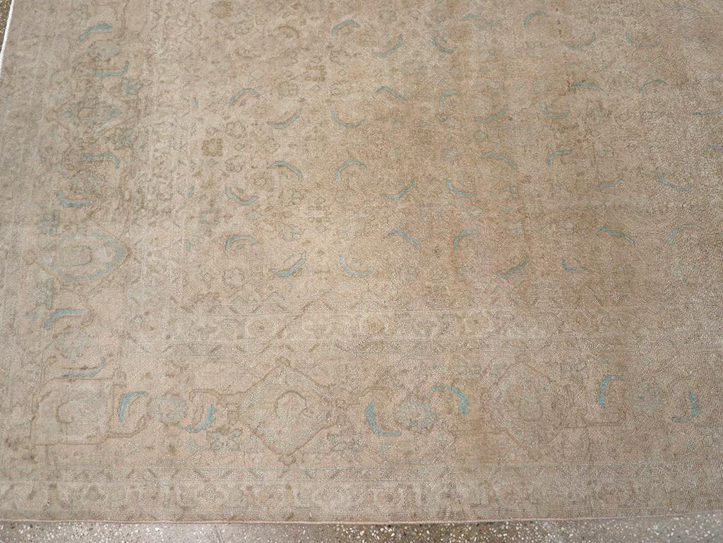 Mid-20th Century Persian Mahal Accent Carpet (Handgeknüpft) im Angebot
