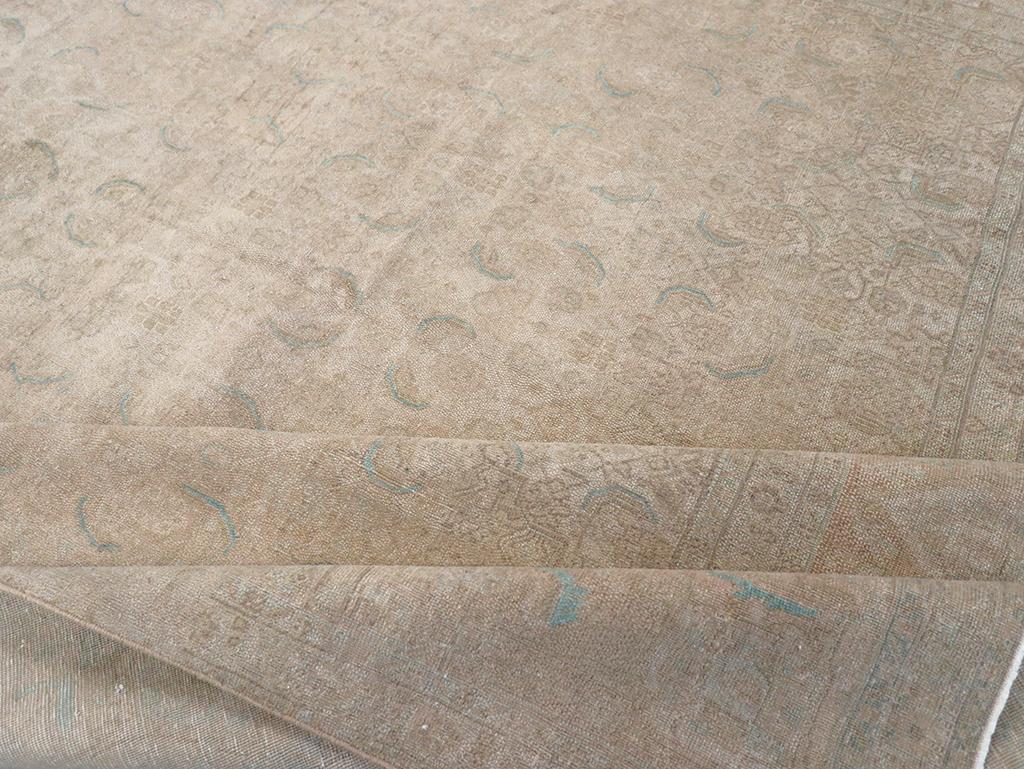 Mid-20th Century Persian Mahal Accent Carpet (20. Jahrhundert) im Angebot