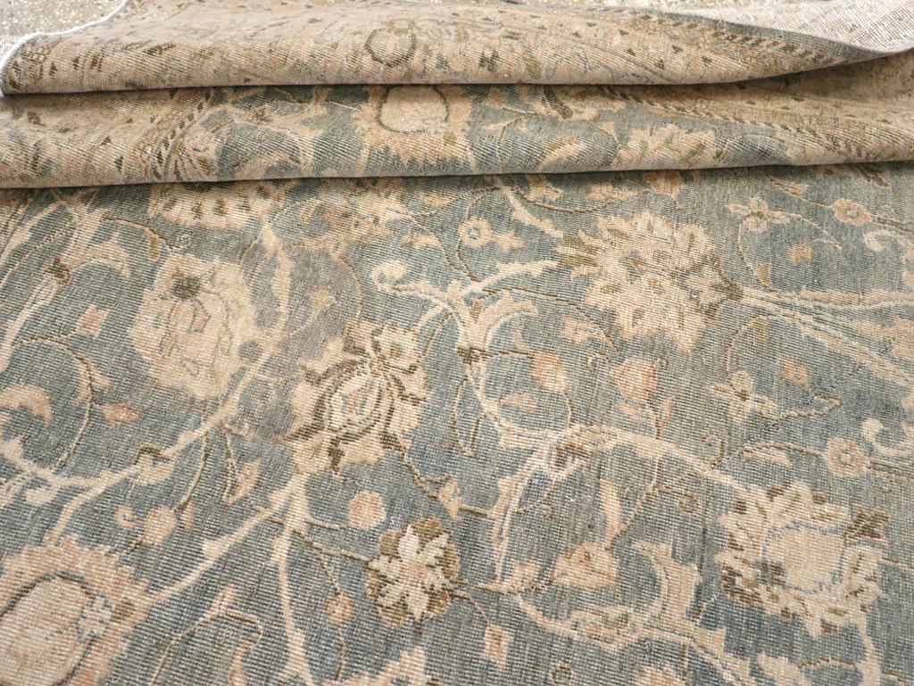 Mid-20th Century Persian Mahal Accent Carpet (Wolle) im Angebot