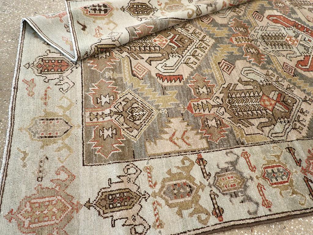 Tappeto d'accento persiano Malayer della metà del XX secolo in vendita 2