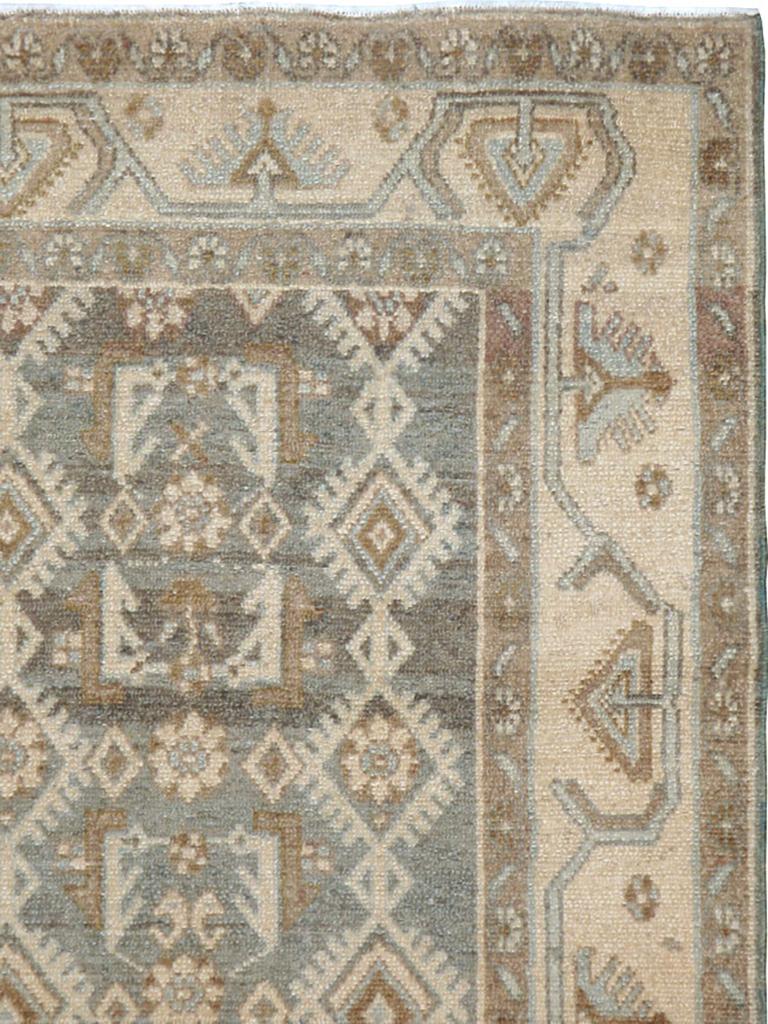 Persiano Tappeto d'accento persiano Malayer della metà del XX secolo in vendita