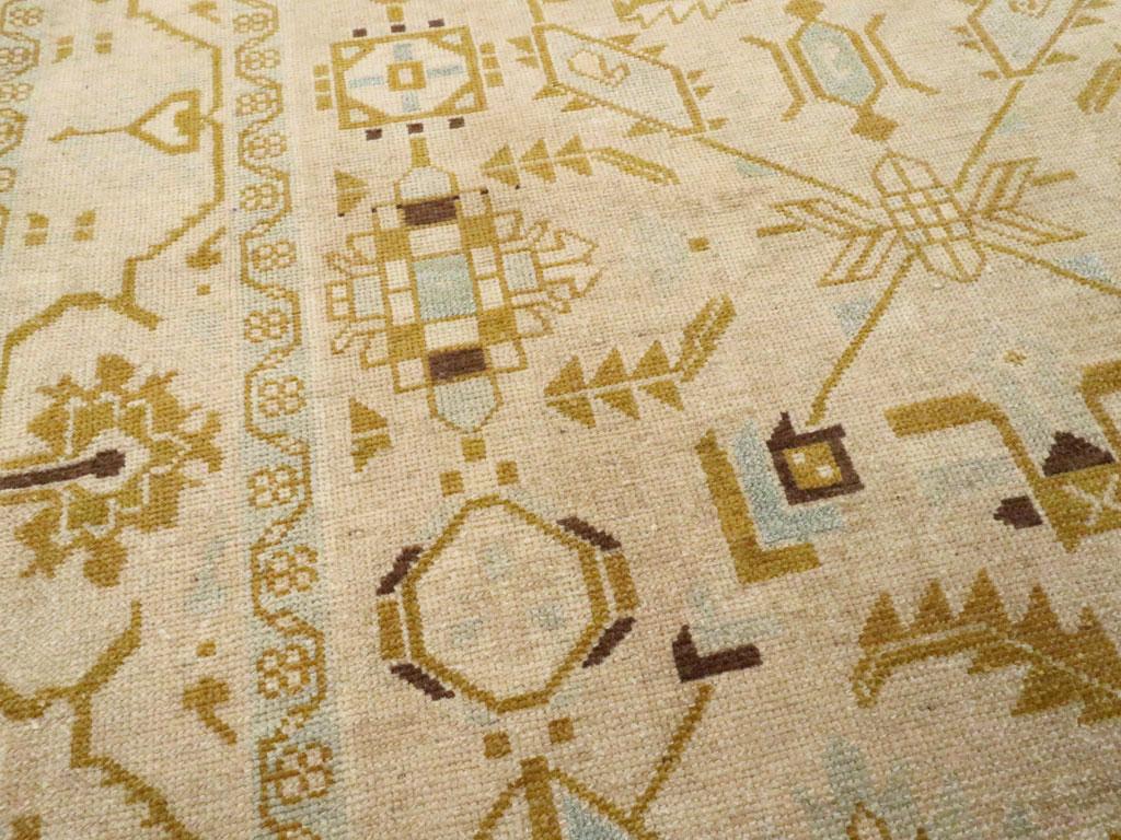 Mitte des 20. Jahrhunderts Persisch Malayer Akzentteppich (Handgeknüpft) im Angebot