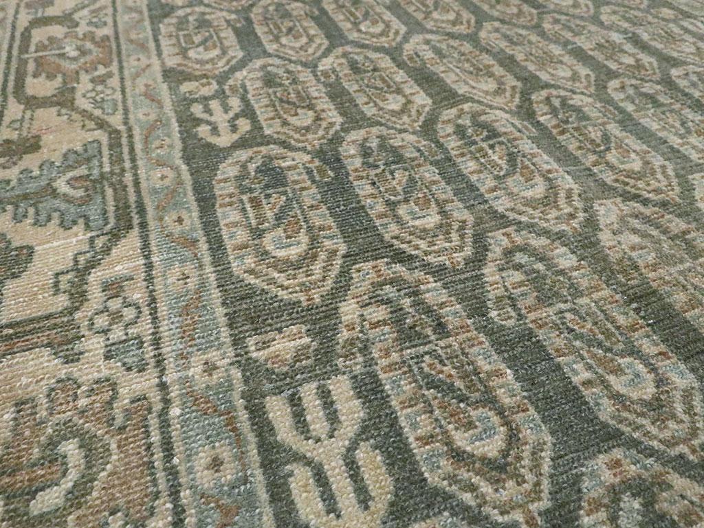 Mitte des 20. Jahrhunderts Persisch Malayer Akzentteppich (Handgeknüpft) im Angebot