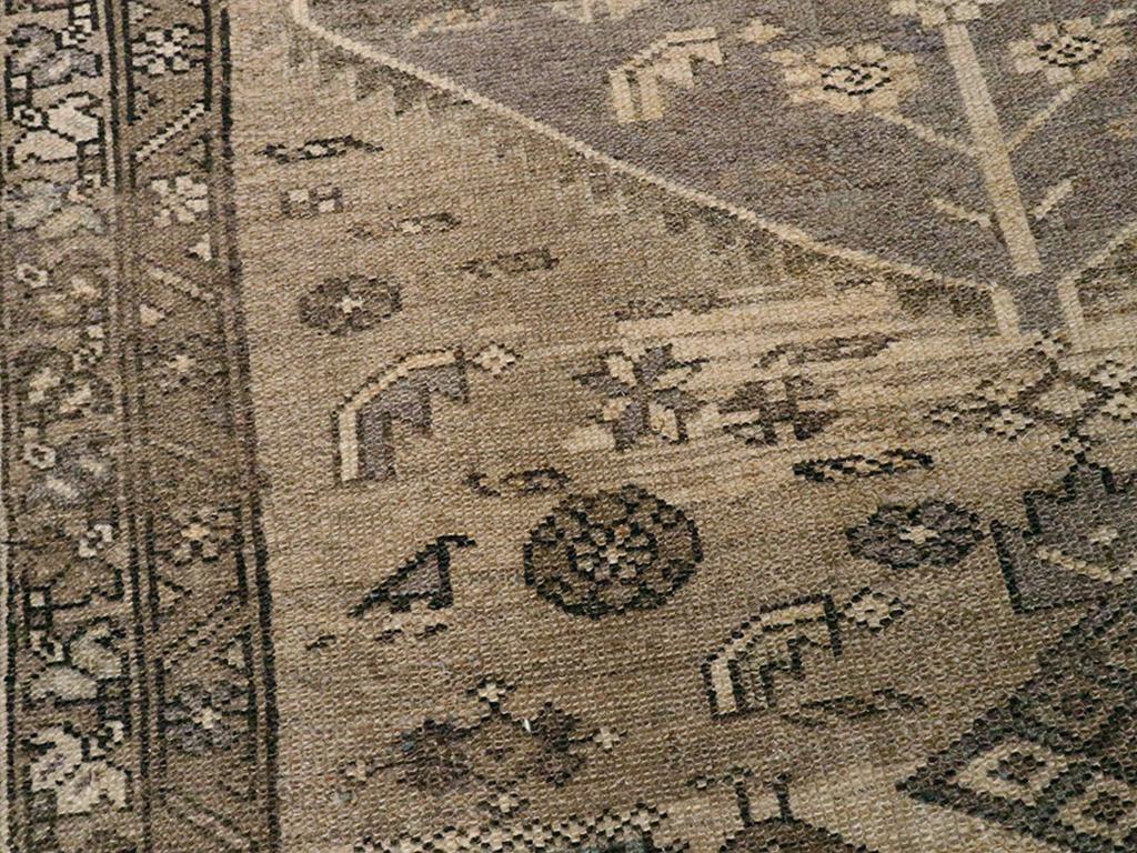 Alfombra de acento persa Malayer de mediados del siglo XX Persa en venta