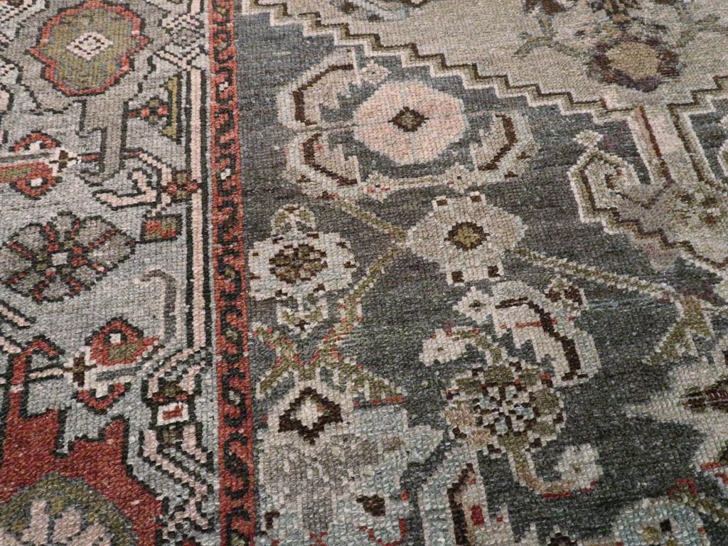 Mitte des 20. Jahrhunderts Persisch Malayer Akzentteppich (Handgeknüpft) im Angebot