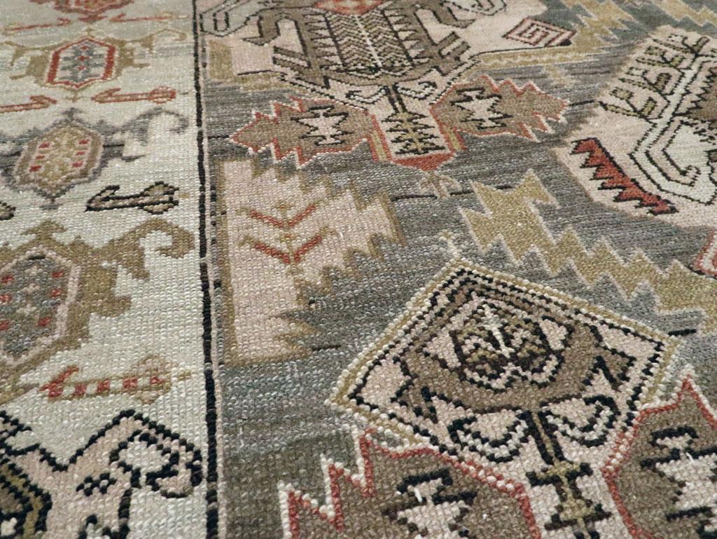 Perse Tapis persan Malayer d'accentuation du milieu du 20e siècle en vente