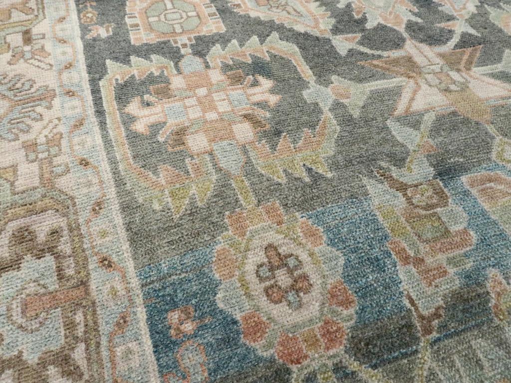 Mitte des 20. Jahrhunderts Persisch Malayer Akzentteppich (Handgeknüpft) im Angebot