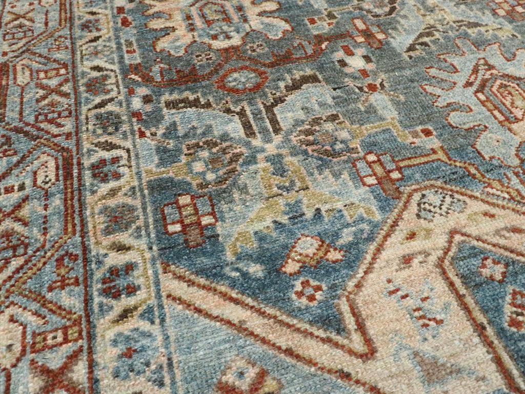 Mitte des 20. Jahrhunderts Persisch Malayer Akzentteppich (Handgeknüpft) im Angebot