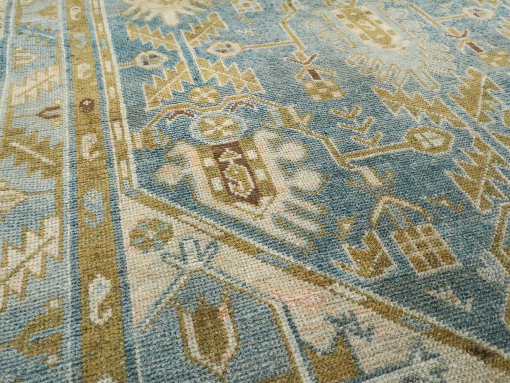 Mitte des 20. Jahrhunderts Persisch Malayer Akzentteppich (Handgeknüpft) im Angebot