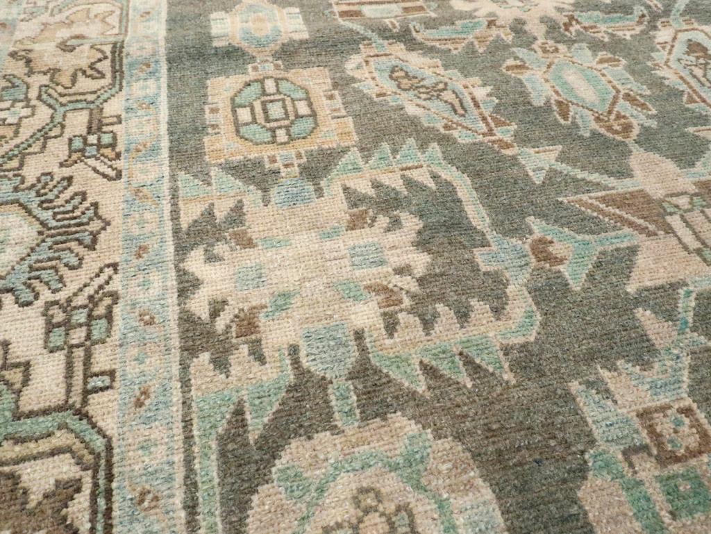 Mitte des 20. Jahrhunderts Persisch Malayer Akzentteppich (Handgeknüpft) im Angebot
