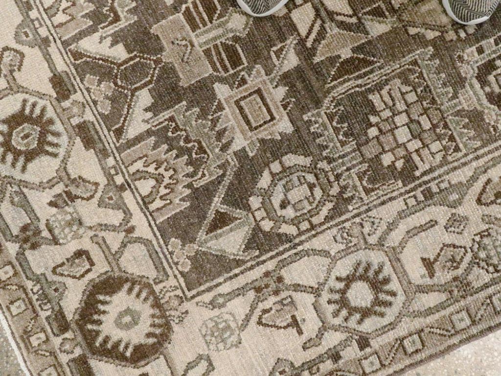 Mid-20th Century Persian Malayer Accent Rug (Handgeknüpft) im Angebot