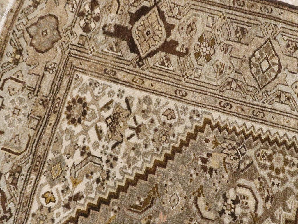 Noué à la main Tapis persan Malayer d'accentuation du milieu du 20e siècle en vente