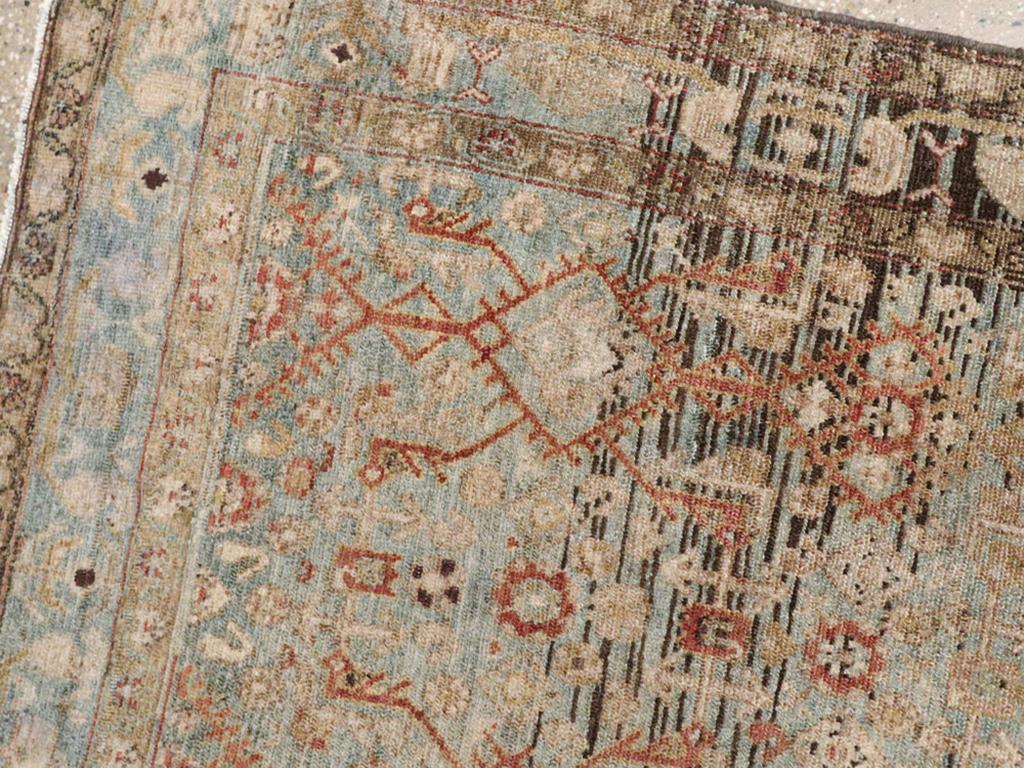 Mitte des 20. Jahrhunderts Persisch Malayer Akzentteppich im Zustand „Hervorragend“ im Angebot in New York, NY