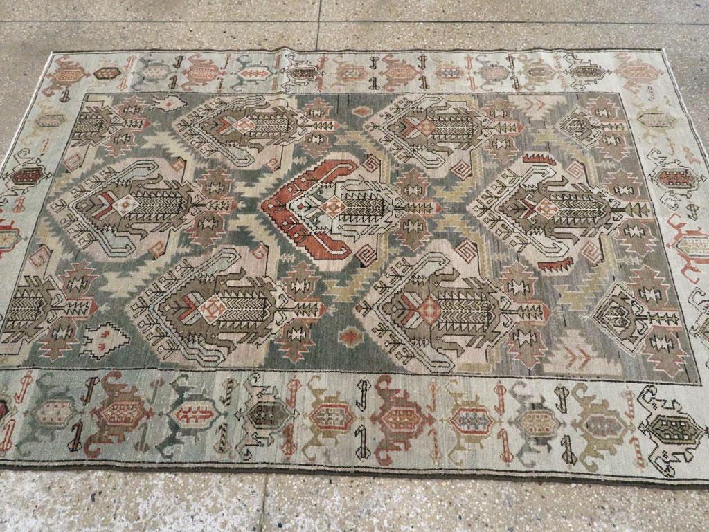 Noué à la main Tapis persan Malayer d'accentuation du milieu du 20e siècle en vente