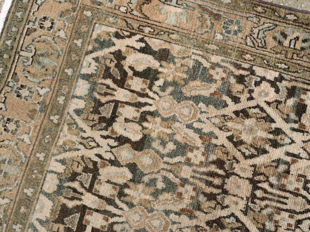 Annodato a mano Tappeto d'accento persiano Malayer della metà del XX secolo in vendita