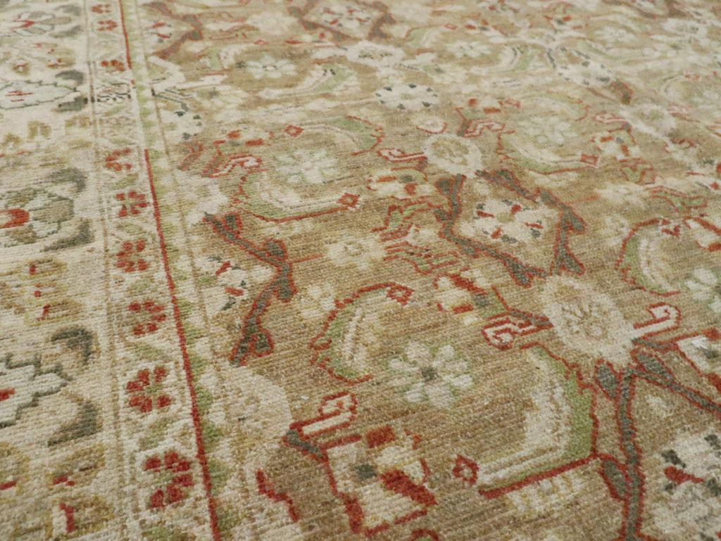 Mid-20th Century Persian Malayer Accent Rug (Handgeknüpft) im Angebot