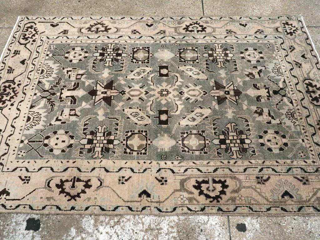 Mitte des 20. Jahrhunderts Persisch Malayer Akzentteppich (Wolle) im Angebot