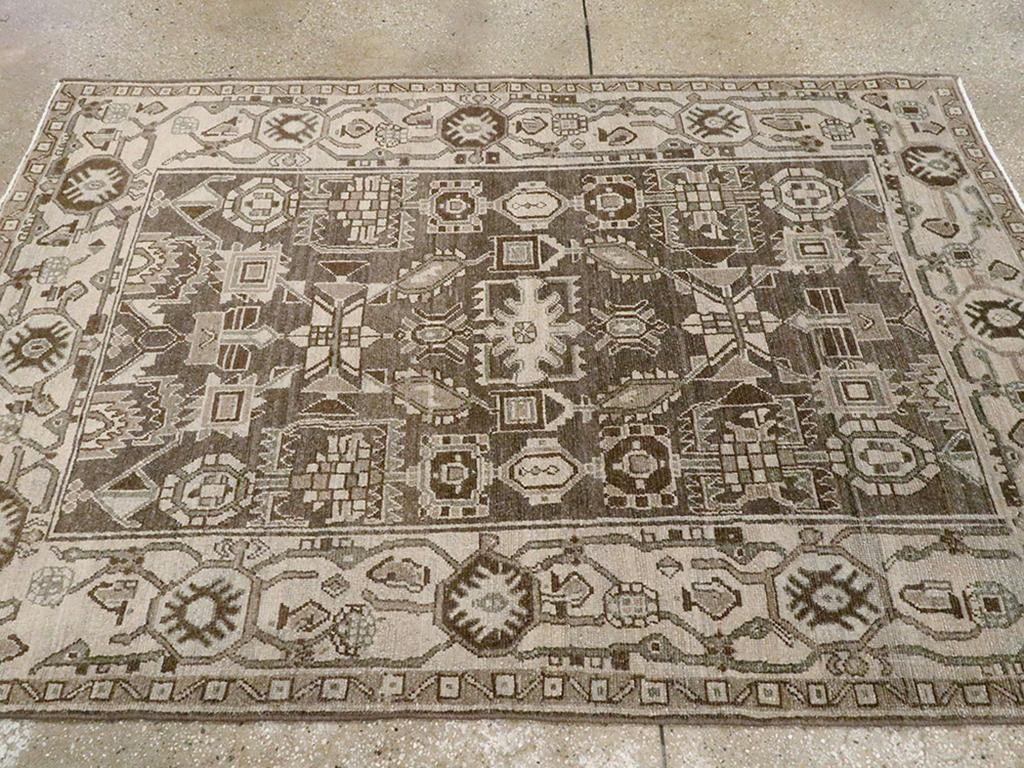 Mid-20th Century Persian Malayer Accent Rug im Zustand „Hervorragend“ im Angebot in New York, NY