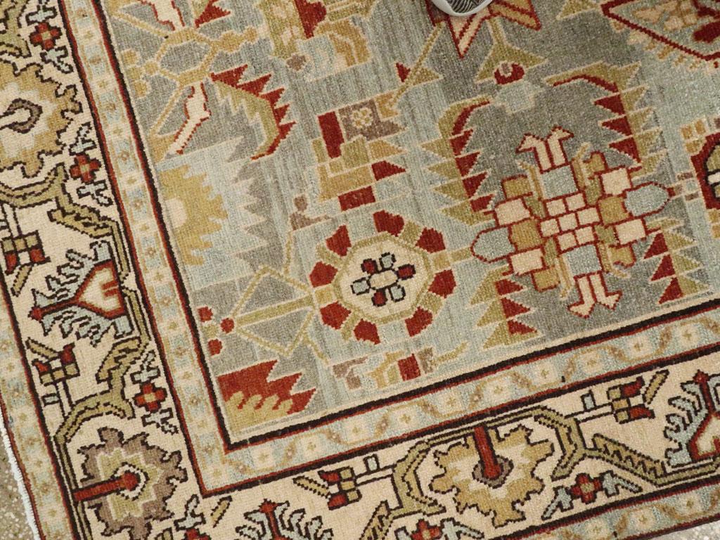 Mid-20th Century Persian Malayer Accent Rug im Zustand „Hervorragend“ im Angebot in New York, NY