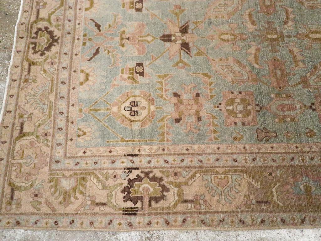 Alfombra de acento persa Malayer de mediados del siglo XX en Excelente estado para la venta en New York, NY
