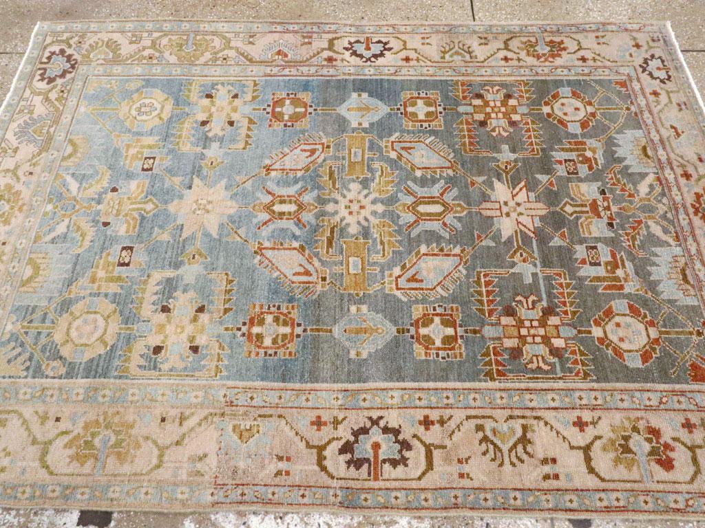 Alfombra de acento persa Malayer de mediados del siglo XX en Excelente estado para la venta en New York, NY