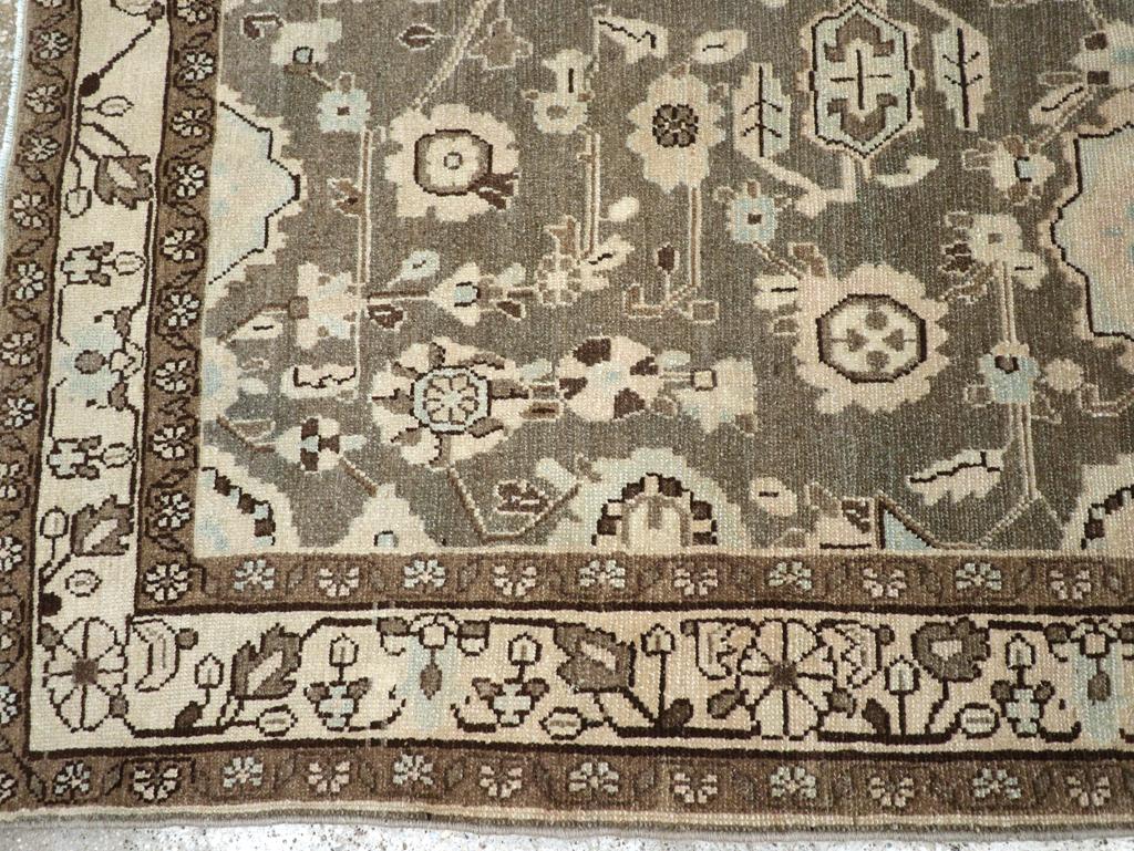 Mitte des 20. Jahrhunderts Persisch Malayer Akzentteppich (Wolle) im Angebot