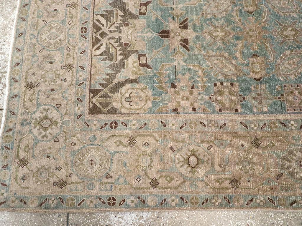 Tapis persan Malayer d'accentuation du milieu du 20e siècle Excellent état - En vente à New York, NY
