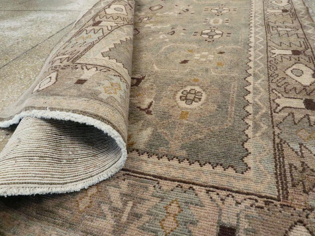 Mitte des 20. Jahrhunderts Persisch Malayer Akzentteppich im Angebot 1