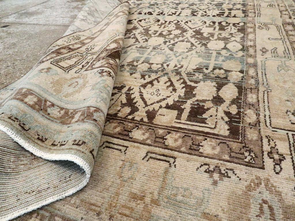 Mitte des 20. Jahrhunderts Persisch Malayer Akzentteppich im Angebot 1