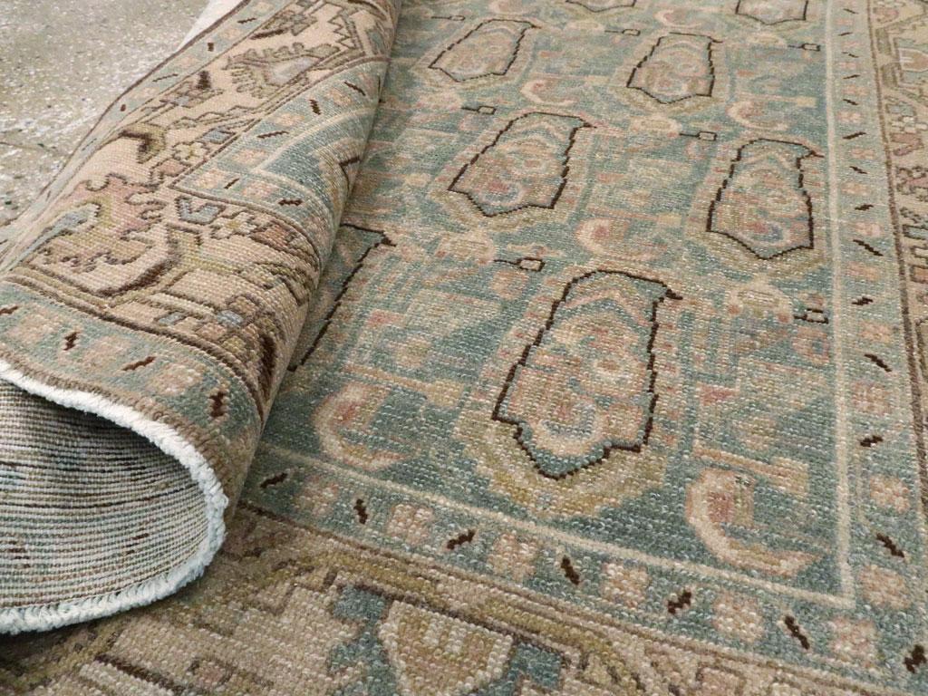 Mitte des 20. Jahrhunderts Persisch Malayer Akzentteppich im Angebot 1